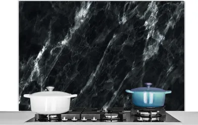 Produktbild von KitchenYeah®  Spritzschutz Küche - Küchenrückwand - Wandschutz für Herd und Spüle - Marmor - Schwarz - Luxus 120x80 - Alu-Dibond (Alternative zum Spritzschutz aus Glas) - Hitzebeständig - Herdspritzsc