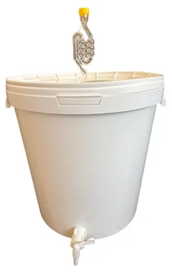 Produktbild von SILPLAST Kompletter Gärbehälter Set 33L Gäreimer mit Gärröhrchen, Dichtgummi und Ablaufhahn Weiß