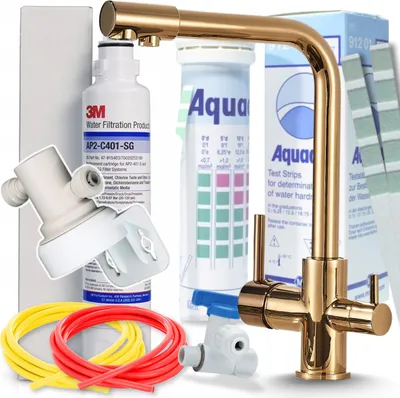 Productafbeelding van Keukenmengkraan Ari Venom 1 met aansluiting voor waterfilter, twee wateruitgangen, draaibare uitloop van 360°, goudkleurige messing