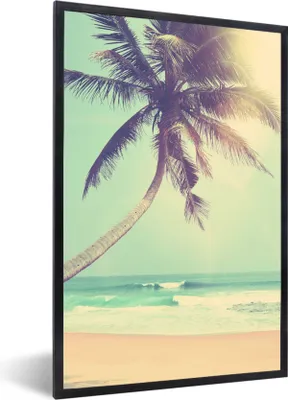 Produktbild von MuchoWow® Gerahmtes Poster Retro - Palme - Sonne - Sommer 20x30 cm - Poster mit Schwarzem Bilderrahmen Wandposter Rahmen Foto Bilder - Drucken - Bilder Poster im Rahmen