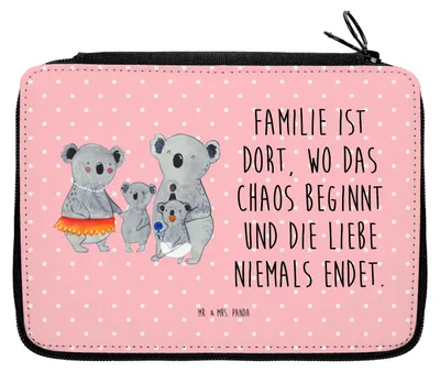 Produktbild von Mr. & Mrs. Panda Schulmäppchen Koala Familie - Rot Pastell - Geschenk, Bleistiftetui, Etui, Papa, Federmäppchen, Mäppchen, Muttertag, Federtasche, Schreibmappe, Koalas