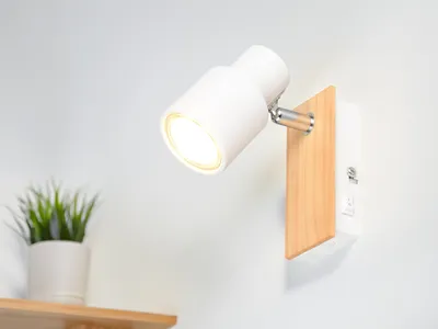 Produktbild von Moderner LED Wandstrahler Wandleuchte innen mit Schalter Weiß & Holz, Höhe 15cm
