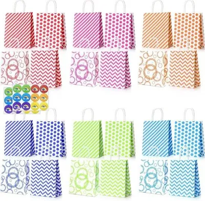 Produktbild von Famanu Papiertaschen 24 Stück - Bunte Geschenkbeutel mit Henkel - Für Weihnachten, Partys, Geburtstage - 27 x 22 x 11 cm