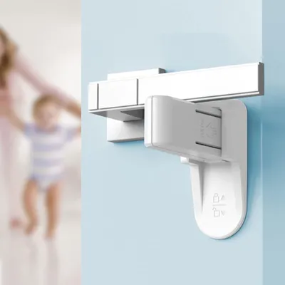 Produktbild von 4 Stück Türhebelschlösser für Kinder und Haustiersicherung, Türsicherung Kinder, Türgriff Sicherheitshebel, Türdrückerschloss Kindersicherung Selbstklebend