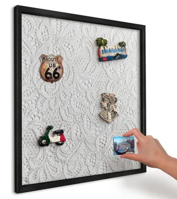 Produktbild von Magnettafel 50x50 cm mit schwarzem Rahmen - Magnetische Metalltafel, Magnetpinnwand zur Wandmontage für Wohnzimmer, Küche, Flur, Kinderzimmer und Büro - Durchbrochene Eleganz