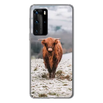 Produktbild von MuchoWow® Handyhülle Schutzhülle Hülle für Huawei P40 Pro Schottischer Highlander - Schnee - Berg Silikon Softcase Handy Hülle - Schutz