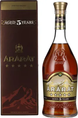 Image de Ararat 5 Years Old 40% Vol. 0,7l en boîte cadeau
