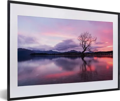 Produktbild von MuchoWow® MuchoWow® Gerahmtes Poster Wasser - Baum - See 60x40 cm - Poster mit zchwarzem Bilderrahmen - Schlafzimmer - Plakat in Rahmen - Drucken