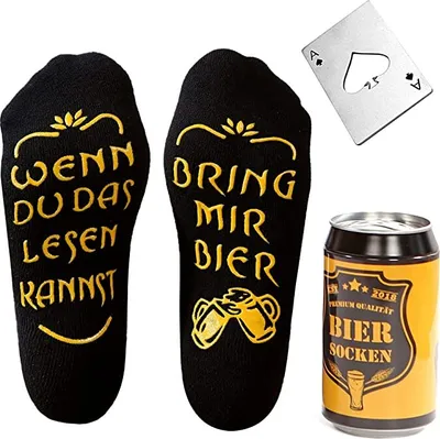 Produktbild von Bier Socken Herren + Edelstahl-Flaschenöffner in PIKASS Design, Bier Geschenke für Männer