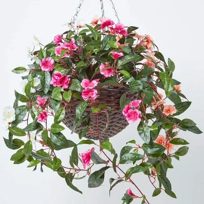 Produktbild von Dekorative Künstliche Hängepflanze mit Buntblüten in Korb - 85 cm