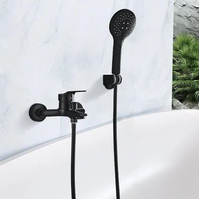 Produktbild von Schwarze Badarmatur mit Handdusche und Einhandbedienung