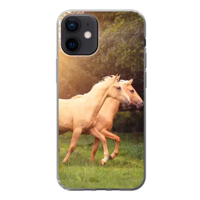 Produktbild von MuchoWow® Handyhülle Schutzhülle Hülle für iPhone 12 Pferde - Wald - Sonne Silikon Softcase Handy Hülle - Schutzhülle