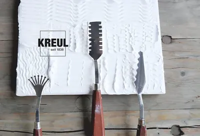 Image de KREUL Set de 3 couteaux à peindre avec lames en métal et manches en bois