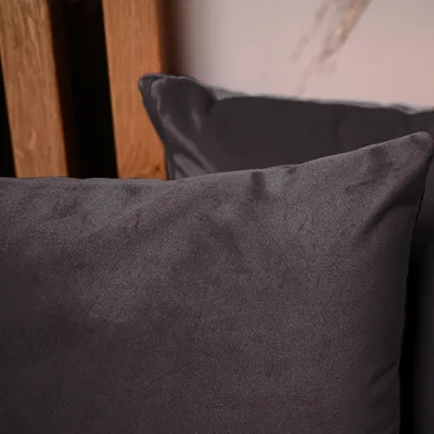 Produktbild von MG Design 2er Set Kissenbezüge 30 x 30 cm in Dunkelgrau - mit Reißverschluss, samtig-weich mit dezentem Schimmer, pflegeleicht & langlebig
