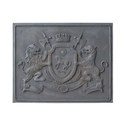 Immagine prodotto di Caminetto in ghisa, decorato con Casato Reale CM. 100 × 80 H SP. 1 cm DS