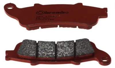 Zdjęcie produktu dla Klocki hamulcowe Brembo 07HO42SA z metalu spiekanego z homologacją, kompatybilne z modelami Honda CBR XX, Blackbird GL 1, Gold Wing VTX C B, Goldwing Tour ABS XL V, Varadero ST oraz Pan-European z lat 1997–2023