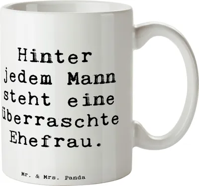 Produktbild von Mr. & Mrs. Panda Kaffeetasse Spruch Überraschte Ehefrau - Weiß - Geschenk, Keramiktasse, Dankeschön, handgemacht, für, Geburtstage, Familie, Tasse, Liebe, Teetasse, zur