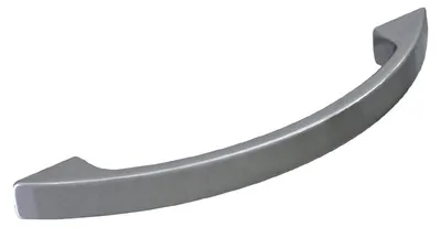 Imagen del producto de Tirador de mueble de zamak con acabado cromado brillante, de 96 mm
