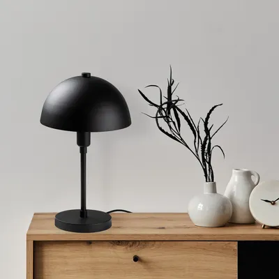 Produktbild von Opviq, Moderne Tischlampe mit Metallkörper, Schwarz, 20 x 20 x 35 cm | E14 Fassung, max. 40 W, 200 cm Kabel mit Schalter | Stilvolles Design für jeden Raum, IP20.