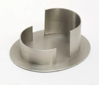 Produktbild von Kerzenhalter Oval aus Messing vernickelt silber (Innen 7 x 5 cm) für Ellipsenkerzen, Ovalkerzen