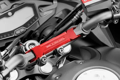 Immagine prodotto di PUIG 9256R Rinforzo manubrio adatto a YAMAHA MT-07 TRACER Rosso