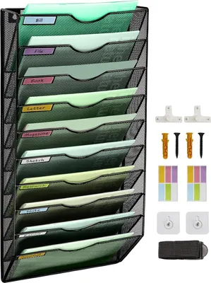 Produktbild von Mesh Wandhalter Organizer - 10 Fächer Büro Hängende Aktenmappe Zeitschriftenregal - Namensschild Haken Set - Schwarz