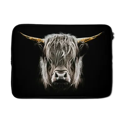 Produktbild von MuchoWow® Laptop Hülle 13 Zoll Schottischer Highlander - Gold - Hörner - Schwarz und weiß - Kuh - Tiere Laptoptasche - Laptophülle - Sleeve - Rundumschutz