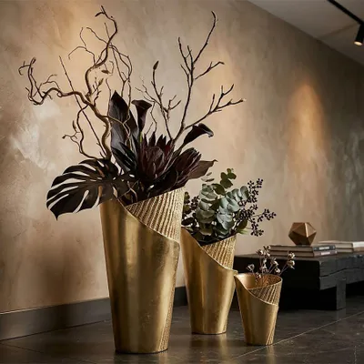 Produktbild von Set aus 3 Flosty Gold Metallvasen – Elegantes Glamour-Design-Trio für Pflanzen, 39 x 42 x 75 cm