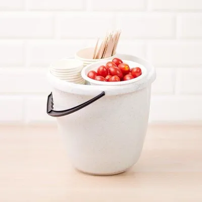 Obrázok produktu pre Unyqoos® plastový vedro 8 litrov – robustné a odolné vedro vhodné do domácnosti a na záhradu, s ergonomickou rukoväťou, ľahké a univerzálne, ideálne na čistenie a záhradnícke práce