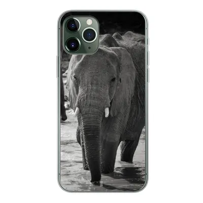 Produktbild von MuchoWow® Handyhülle Schutzhülle Hülle für iPhone 11 Pro Elefant - Tiere - Wasser - Schwarz und weiß Silikon Softcase Handy Hülle - Handy