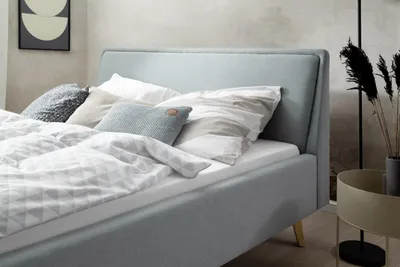 Produktbild von Meise Möbel Polsterbett Frieda 160x200 cm | Bettgestell | Kopfteil glatt | Webstoff Eisblau | Holzfuß eichefarbig