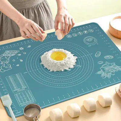 Image de Tapis antidérapant en silicone 71 x 51 cm pour gâteaux roulés