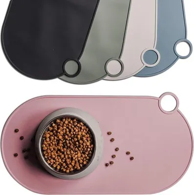Produktbild von Famanu Silikonmatte für Katzen und kleine Hunde - Wasserfest, Antirutsch, 49 x 25 cm