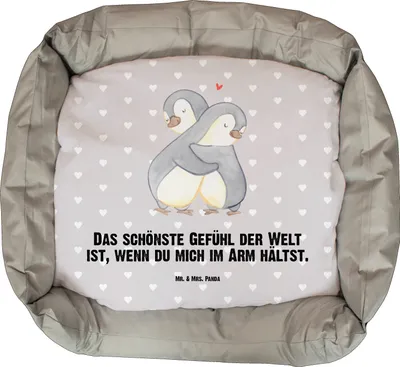 Produktbild von Mr. & Mrs. Panda Hundekissen Pinguine Kuscheln - Grau Pastell - Geschenk, Vatertag, Valentinstag, für Frauen, Freundin, Hund, Partner, Hochzeitstag, Muttertag, Nikolaus