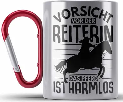 Produktbild von Trendation - Lustige Reiter Sprüche Geschenk Edelstahl Tasse Karabiner Reiterin Pferde Mädchen Geschenkidee Vorsicht Vor Der Reiterin (Rot)