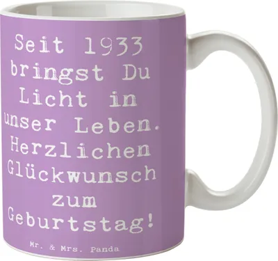 Produktbild von Mr. & Mrs. Panda Becher Spruch 1933 Geburtstag - Lavendeltraum - Geschenk, Geburtsjahr, Nostalgie, Alter, geliebt und geschätzt, Seit, Happy Birthday, Kaffeetasse, Tasse