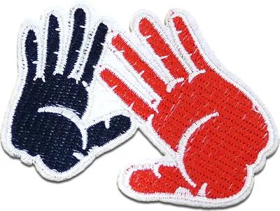 Produktbild von Hand Hände - Aufnäher, Bügelbild, Aufbügler, Applikationen, Patches, Flicken, Zum Aufbügeln, Größe: 7,6 x 6 cm