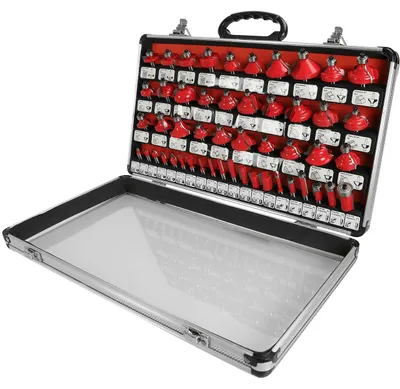 Produktbild von WALTER Fräser-Set: 50-teilig, hochwertiger Kohlenstoffstahl, universeller 8 mm Schaft, hartmetallbestückte Klinge. Inklusive Nut- und Fasefräsern. Mit Aluminiumkoffer für sicheren Transport