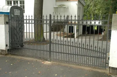 Image de Portail d'entrée de style antique, portail battant, portes de garage, entrée, portail sur mesure. #44