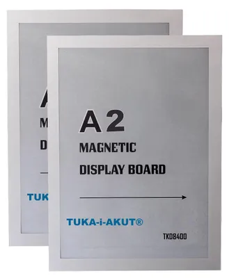 Imagen del producto de TUKA-i-AKUT, marco informativo autoadhesivo, tamaño A2, con cierre magnético y bolsillo para insertar documentos