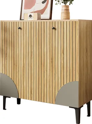 Produktbild von Moderner Schuhschrank 90x32x94 cm in Holzoptik mit drei Türen, Stauraum und Ablage – heller Flurschrank mit schwarzem Gestell, vertikaler Struktur & grauer Dekoration