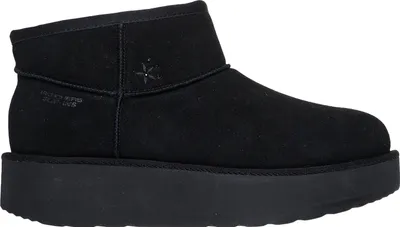 A single black winter boot with a platform sole, shown from the side against a white background.