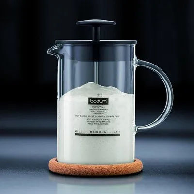 Produktbild von Edelstahlschaber LATTEO schwarz - Milchschauer aus hochwertigem Stahl für Milchgetränke und Cappuccino-Mischungen