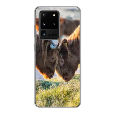 Produktbild von MuchoWow® Handyhülle Schutzhülle Hülle für Samsung Galaxy S20 Ultra Schottische Highlander - Tiere - Sonne Silikon Softcase Handy Hülle - Karteninhaber