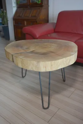 Produktbild von Couchtisch in massiver Eiche Scheibe auf Stahl Haarnadel Beine Durchmesser 60cm