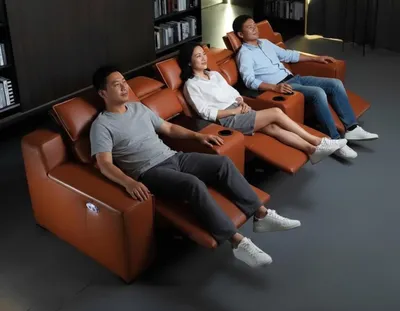 Produktbild von Braunes Ledersofa Designer Fußstütze Exklusve Verarbeitung Möbel