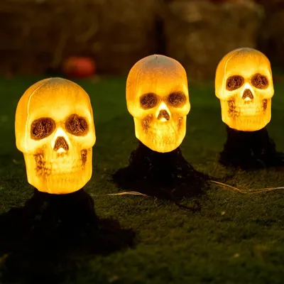 3 leuchtende Skelettschädel, Halloween-Deko, batteriebetrieben, 44 cm