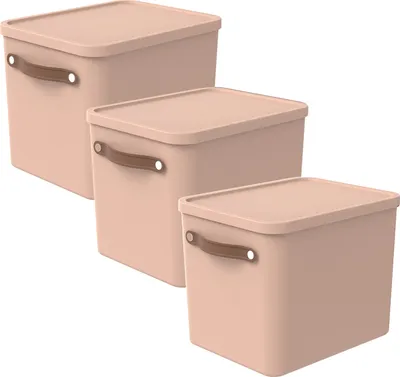 Three beige storage boxes of different sizes are arranged in a staggered formation against a white background.