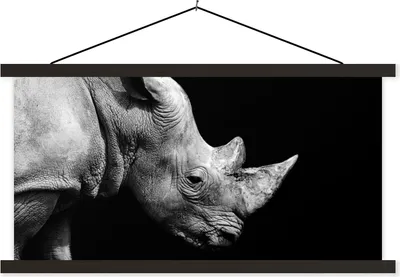 Produktbild von MuchoWow® Textilposter Portrait Nashorn auf schwarzem Hintergrund 90x45 cm mit schwarzem Rahmen - Klemmleisten