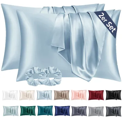 Produktbild von 2 Satin-Kissenbezüge (70 x 40 cm), hellblau, seidig weich, pflegender als Seidenkissenbezüge, Satin-Kissenbezug für Haar und Haut, inklusive 2 Haargummis